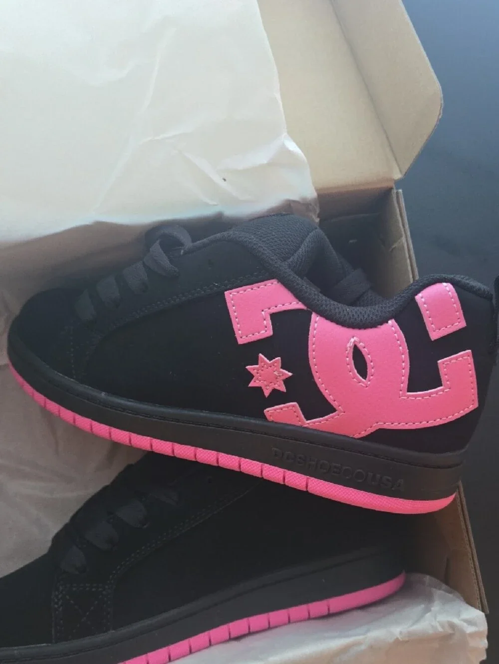 NEW DC Kids Court Graffik Black & Hot Pink Skate Shoes 6